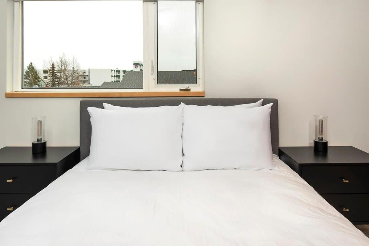 Nn - The Flame - Downtown 1-Bed 2-Bath Whitehorse Exterior foto