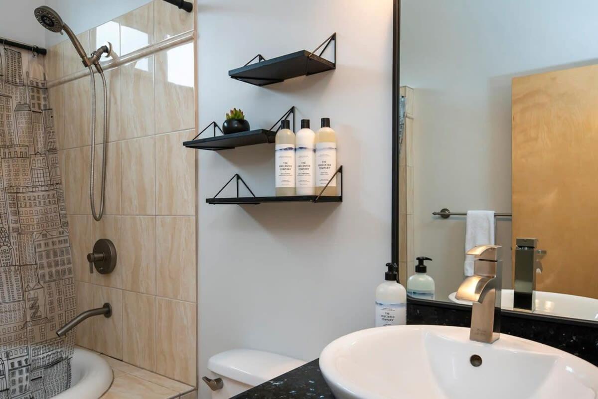 Nn - The Flame - Downtown 1-Bed 2-Bath Whitehorse Exterior foto