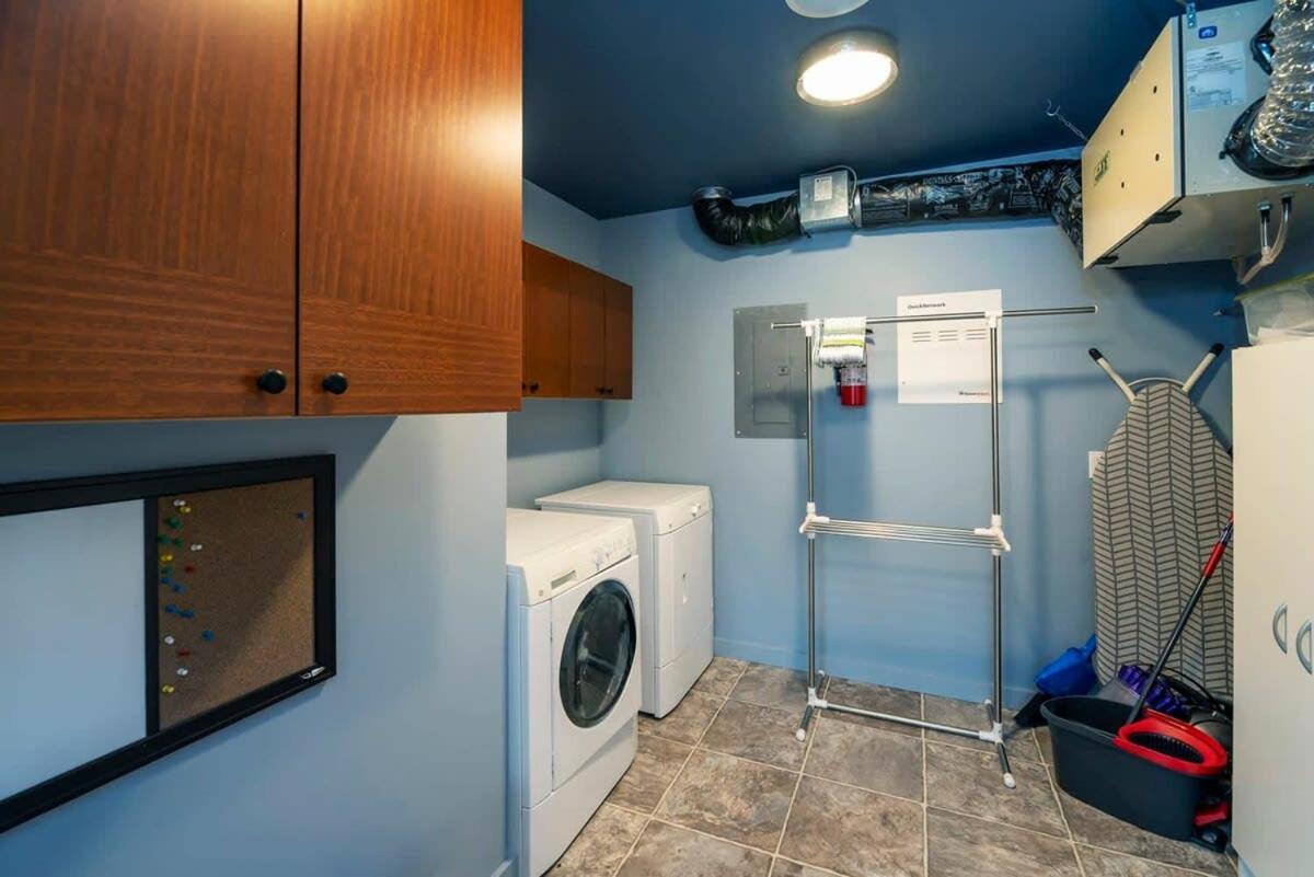 Nn - The Flame - Downtown 1-Bed 2-Bath Whitehorse Exterior foto