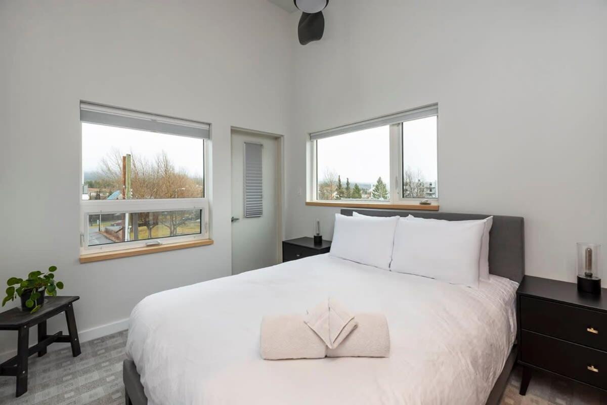 Nn - The Flame - Downtown 1-Bed 2-Bath Whitehorse Exterior foto