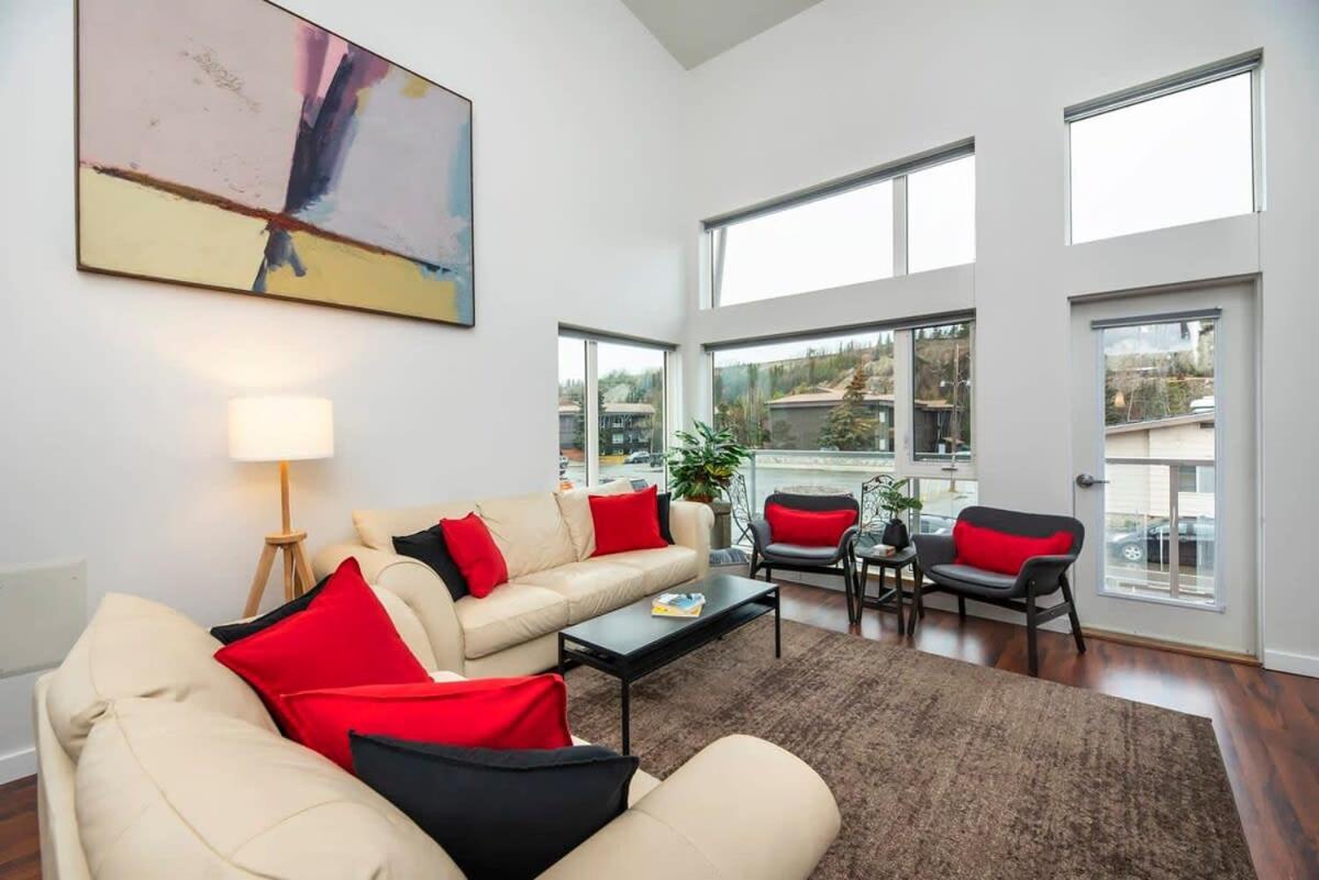 Nn - The Flame - Downtown 1-Bed 2-Bath Whitehorse Exterior foto